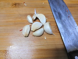 11、美味小吃，老坛酸辣鸡爪,拍蒜头