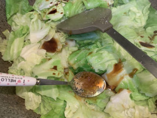 11、爆炒卷心菜,1勺鸡精