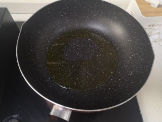 10、毛豆炒肉丝,冷油下锅