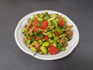 17、毛豆炒肉丝,装盘