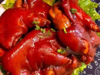 12、红烧猪蹄,一道好吃的红烧猪蹄就做好了