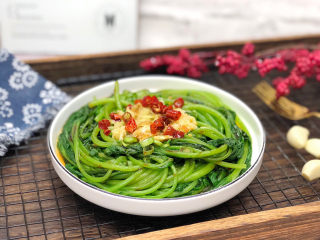 18、蒜泥茼蒿,一道美味的蒜泥茼蒿就做好了