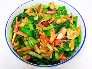 20、酸辣黄瓜条,调匀后盖上保鲜膜，腌制入味6个小时左右即可