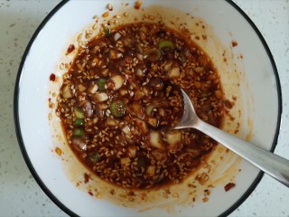 17、香辣藕片,搅拌均匀备用