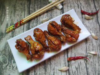 12、红烧翅根,酱香浓郁的鸡腿，香嫩可口，非常好吃