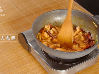 14、简单易做的啤酒烧虾尾,父亲节的最佳下酒菜,大火煮沸