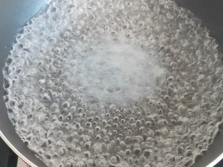 6、蒜蓉小油菜,煮熟