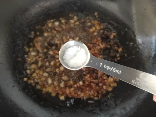 13、蒜蓉小油菜,少许咸盐与白糖