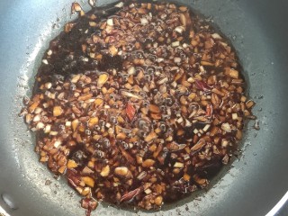 14、蒜蓉小油菜,熬制浓稠即可