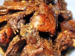 12、啤酒鸭,啤酒鸭做下酒菜都非常不错。