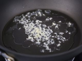 7、清炒菜心,下一部分蒜末