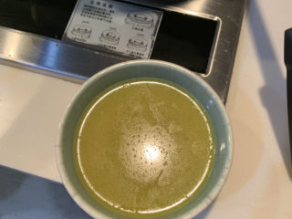 9、蚝油油麦菜,家里有煮汤的人，可以把汤上面撇开油的汤油留着