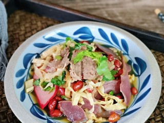 16、麻辣拌,瞬间胃口大开，全家人都喜欢。