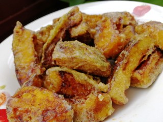 18、蛋黄焗南瓜,就可以盛盘了。