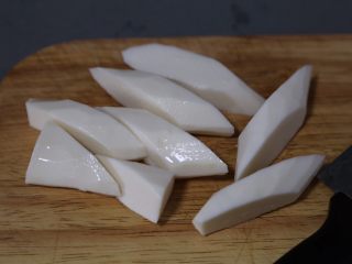 5、当归乌鸡汤,山药去皮切大段