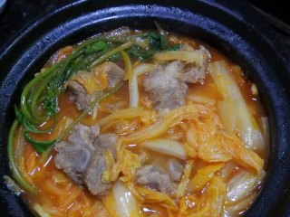 3、番茄火锅底料炖娃娃菜排骨煲,成品图