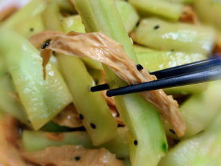 15、黄瓜拌腐竹,黄瓜拌腐竹，完成