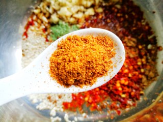 12、酸辣爽口的凉拌鸡丝,1勺孜然。