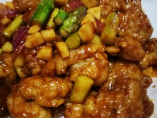 18、咕咾肉,很快可以出锅。