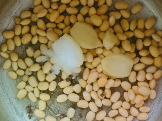 5、醋泡黄豆,加盐