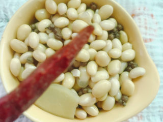 10、醋泡黄豆,准备好干红辣椒