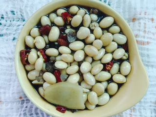 14、醋泡黄豆,稍微拌一下