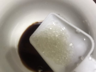 10、蚝油金针菇,三分之一小勺白糖