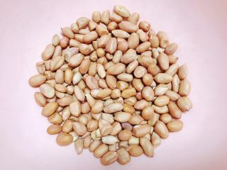 1、凉拌花生,花生米剥好