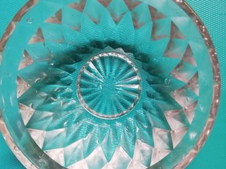 2、自制开心凉粉,准备200g清水