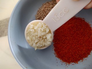 10、麻酱凉面,一勺蒜末