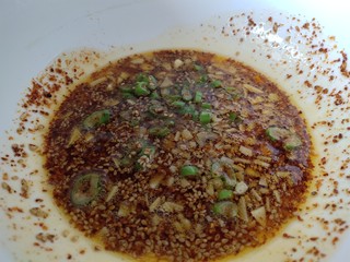 11、麻酱凉面,热油泼在上面