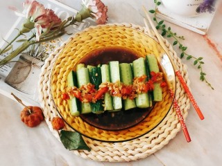 16、酸辣黄瓜条,酸中有辣 脆脆的 非常喜欢