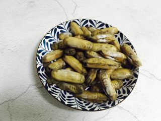 1、葱油蛏子,蛏子一斤