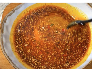 10、麻辣拌,然后很简单，就是把这些所有的调料嚯嚯匀