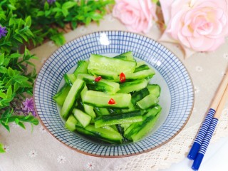 18、酸辣黄瓜条,健康美味