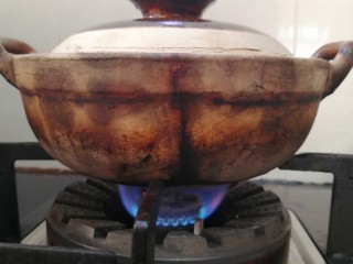 10、胡萝卜炖排骨,炖5分钟