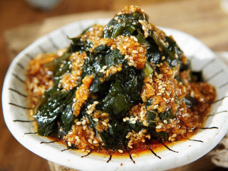 14、凉拌裙带菜,淋上碗汁