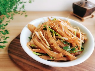 15、凉拌猪耳朵,喜欢的试试吧！