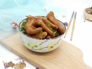 13、#感恩节食谱#糖醋凤爪,老爸的下酒菜，更是他老人家追剧的零食！