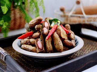 14、盐水花生,开吃吧，追剧下酒必备，吃一口就停不下来了，好吃到转圈圈，喜欢的亲们赶紧试试吧～～～