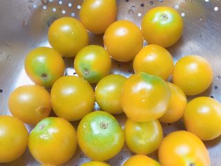 4、脆皮日本豆腐,自家产的小番茄，我就不买外面的大????了