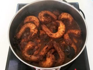 22、香辣卤鸡脖,香辣卤鸡脖做好了，满屋飘香