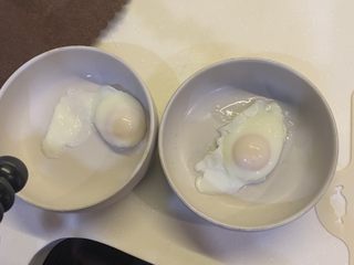 5、溏心蛋家常水煮面,装出来待用