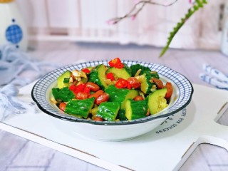 11、蒜泥黄瓜,酸辣开胃,可以食用啦!