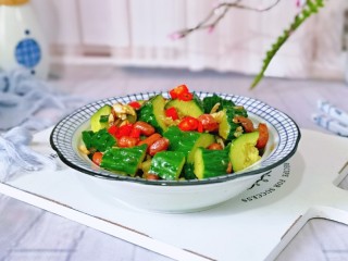 12、蒜泥黄瓜,夏天的最佳选择。