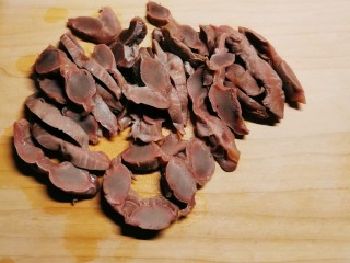 12、泡椒鸡胗,切片