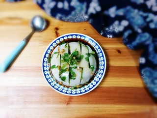 19、香菜皮冻,淋上香菜酱汁