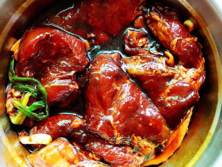 12、广式叉烧,腌制好的猪肉