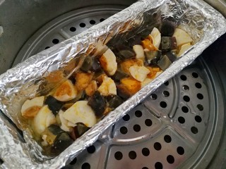 10、三色黄金蛋,锅上汽后大火蒸五分钟左右