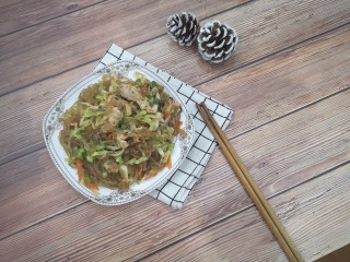 22、包菜炒粉条,出锅，成品